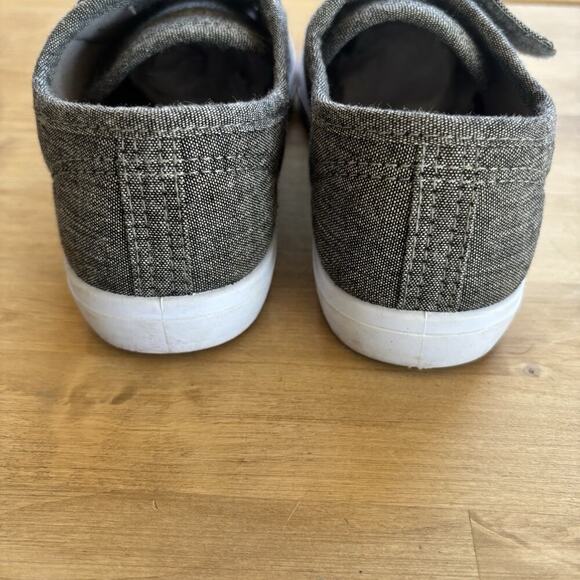 Fabkids Casual School Shoes Easy closure Multi Strap Sneaker Grey size US 4 - Picture 12 of 12